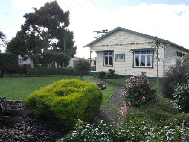 Garden Sheds Galore country cottage with sheds galore - realestate.co.nz Garden Sheds Galore country cottage with sheds galore - realestate.co.nz