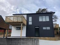 Stunning brand new 3 bedroom property plus study-nook in Browns Bay