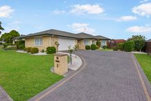 Perfect Family Home - Pt View School & BDSC zone!