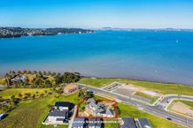 Seaside Manor On 1355 m2 land, Potential Loaded!