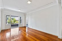 Newmarket 2 Bedroom Art Deco Apartment