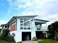 FOUR BEDROOMS IN ONEHUNGA!